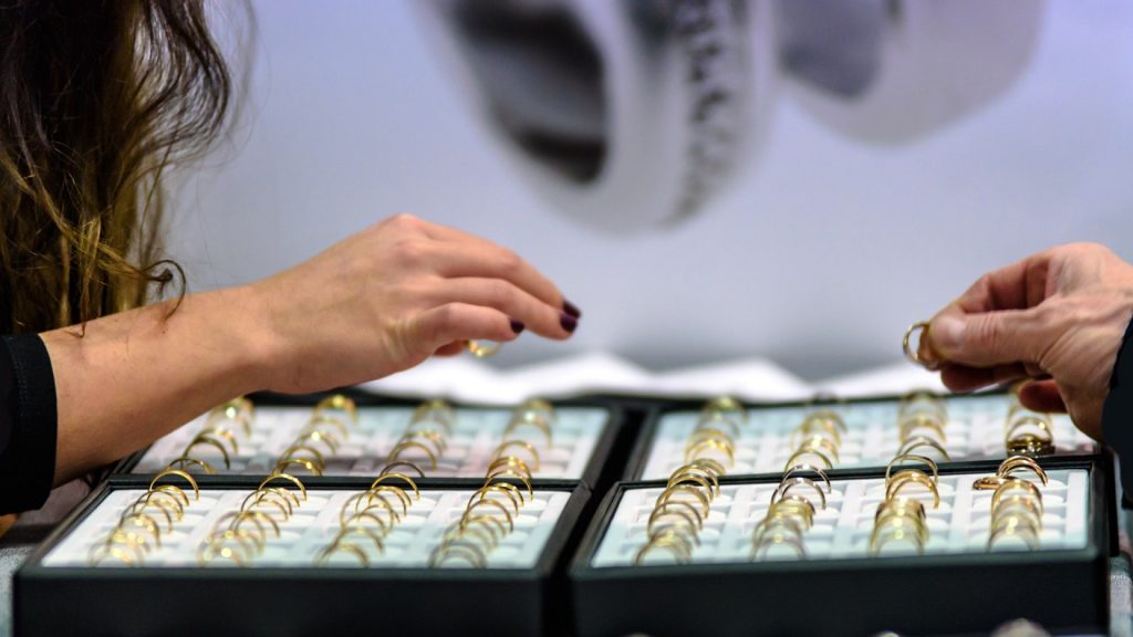 Bijoux fantaisies et bijoux en argent ou en or : lesquels choisir ?