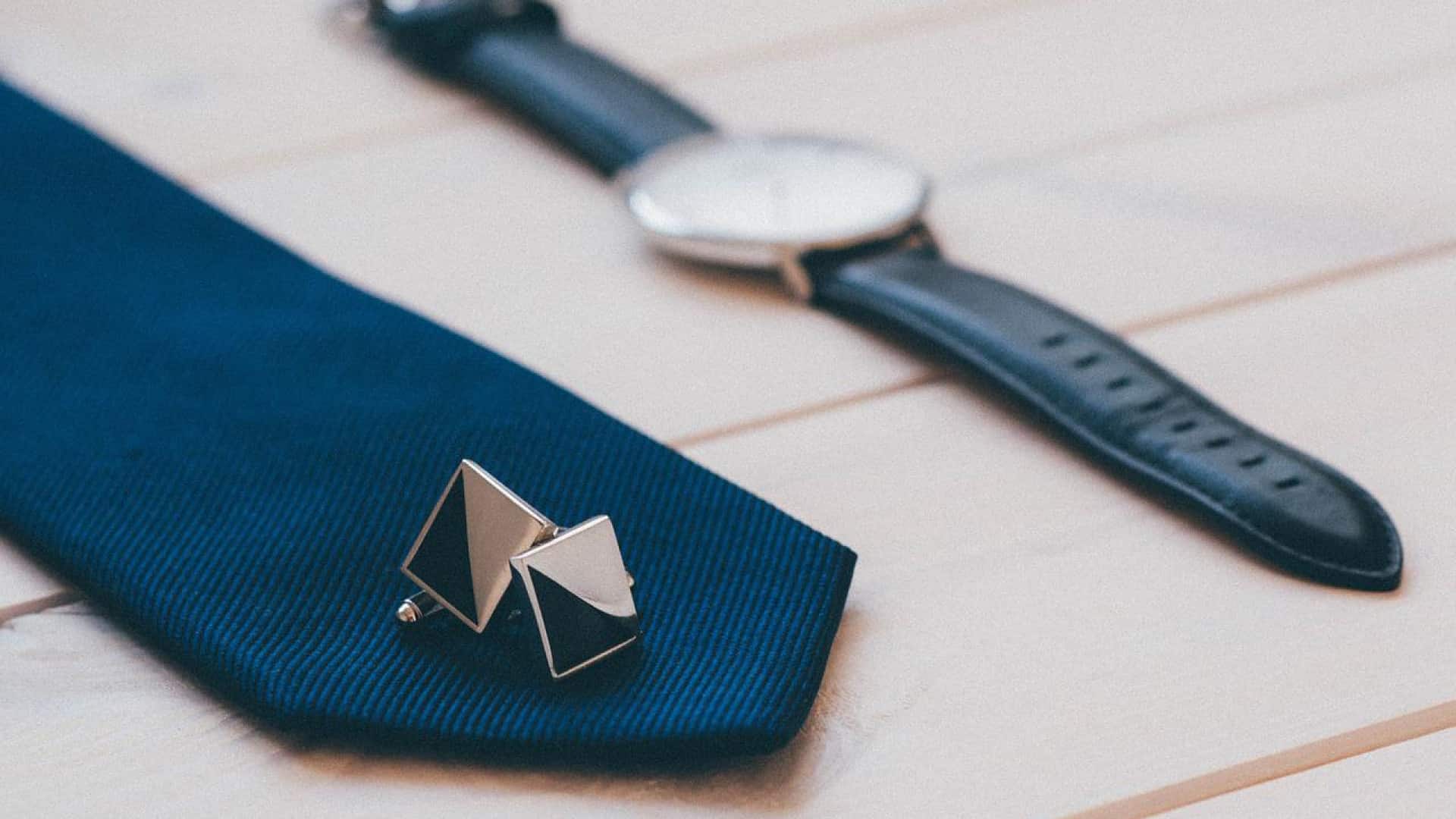 Où se procurer des boutons de manchettes gravés ou personnalisés ?